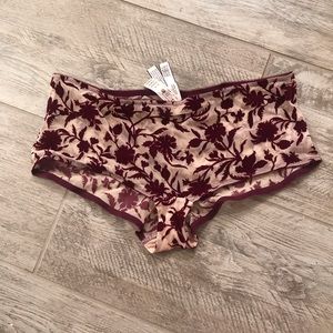 Victoria’s Secret | Velvet Shortie